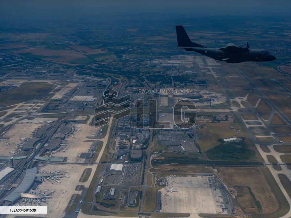 Final Aerial Parade Over the Champs-Élysées