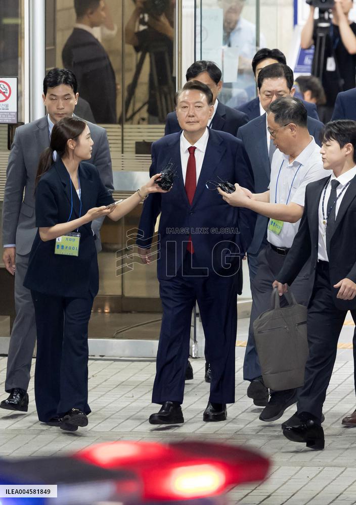 South Korea Issues Arrest Warrant for Ex-President Yoon - Seoul