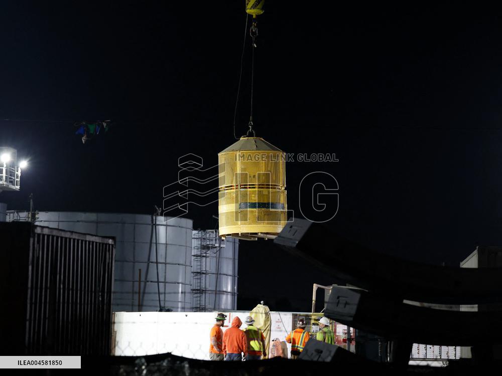 Dozens of Workers Rescued in Tunnel Collapse - LA