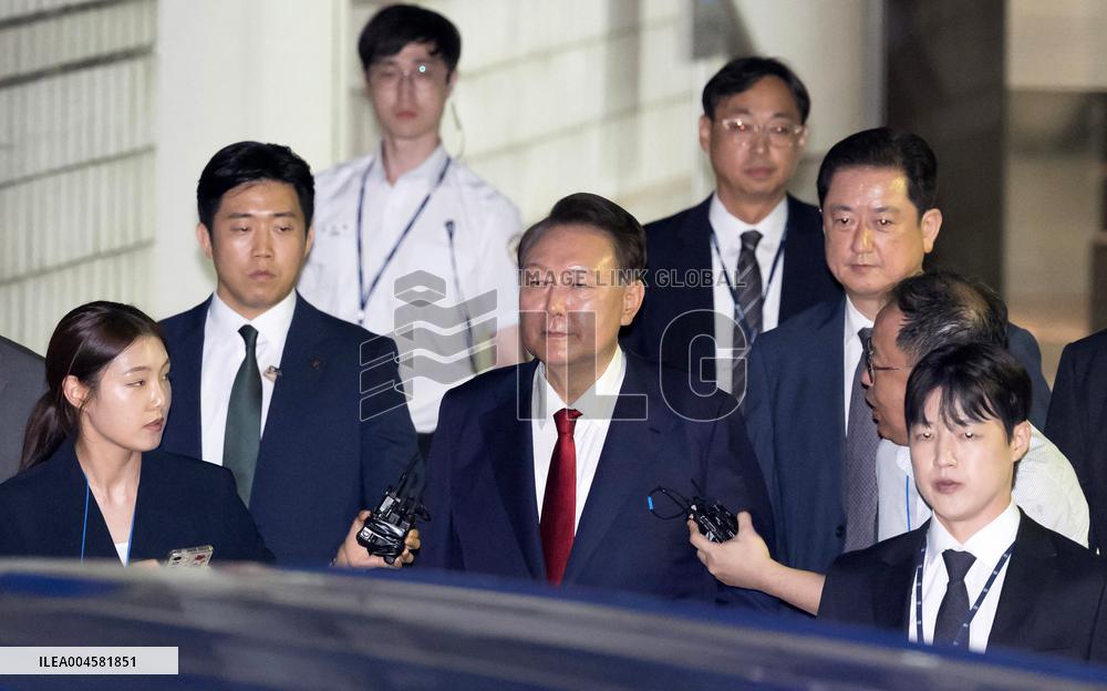 South Korea Issues Arrest Warrant for Ex-President Yoon - Seoul