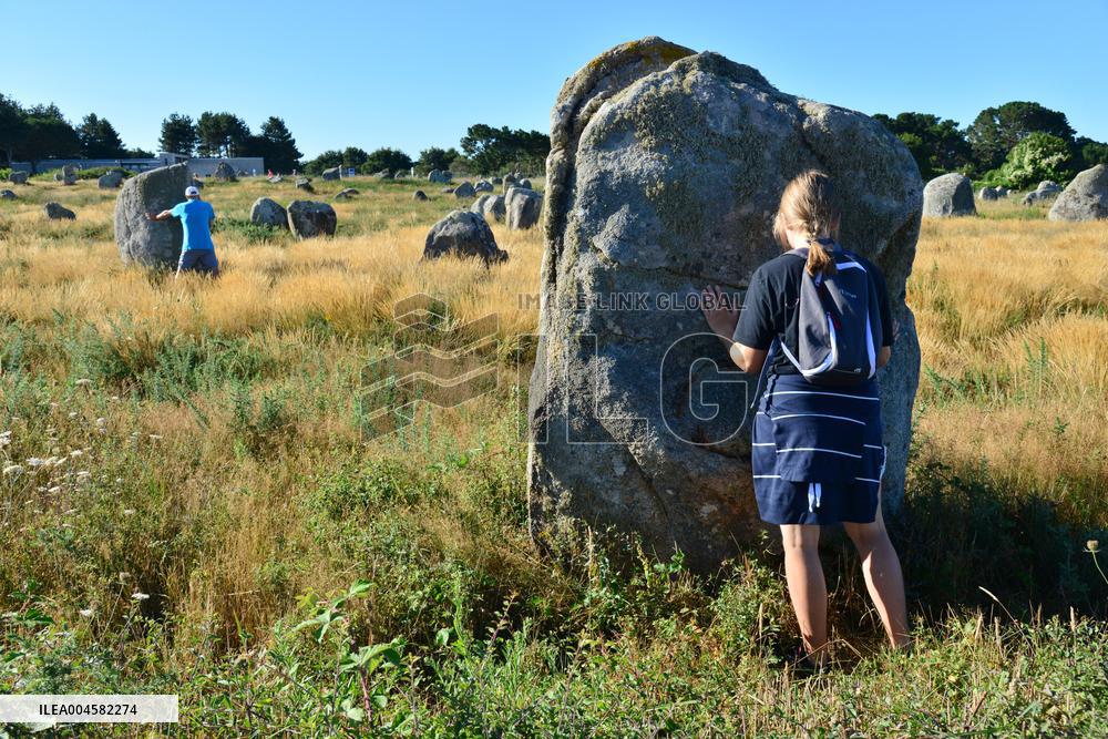 Illustration - Carnac