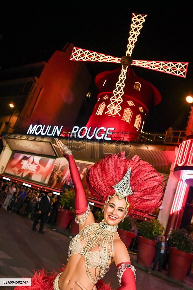 Moulin Rouge cabaret wings turn in Paris FA