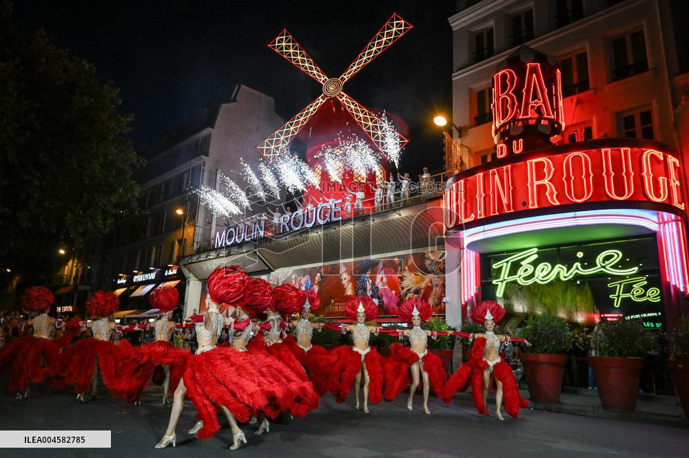 Moulin Rouge cabaret wings turn in Paris FA
