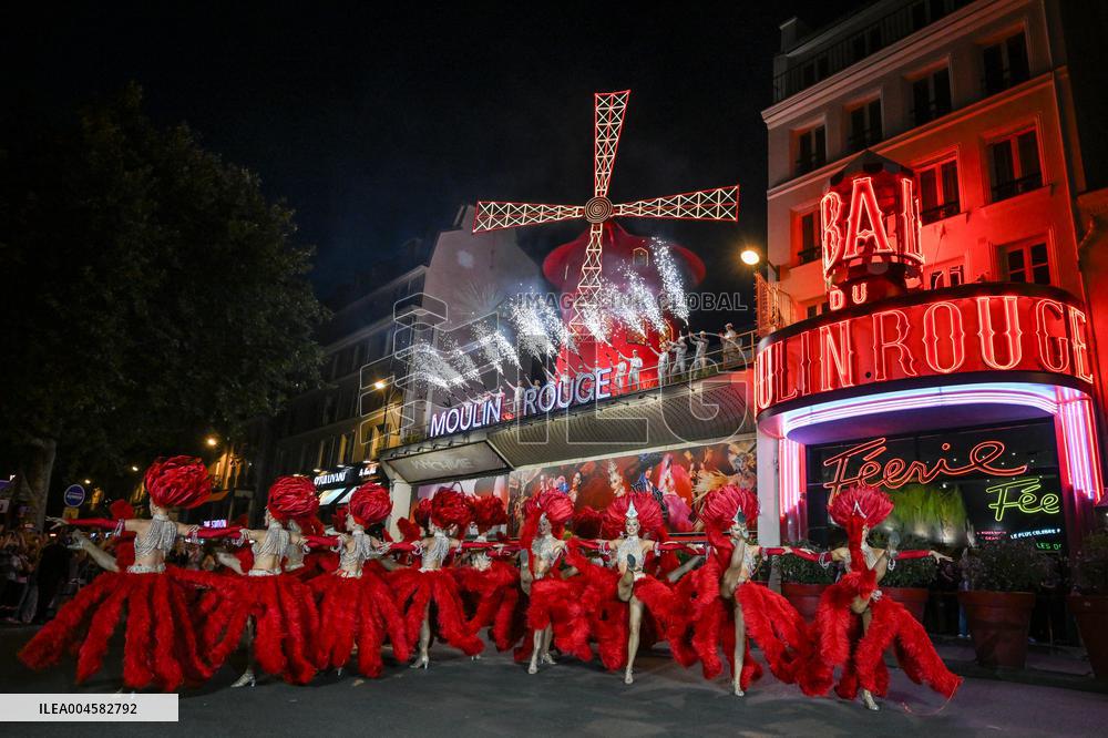 Moulin Rouge cabaret wings turn in Paris FA