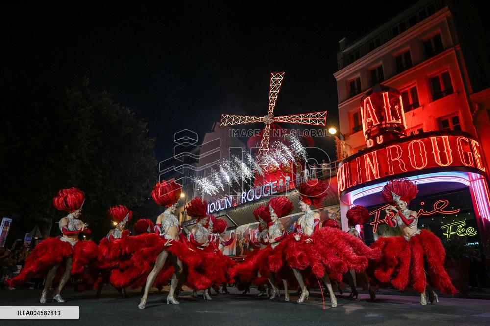Moulin Rouge cabaret wings turn in Paris FA
