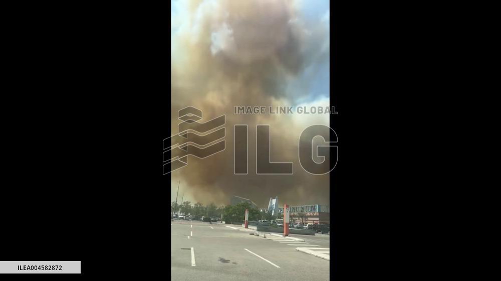 France: Smoke Blankets Marseille as Wildfire Rages Nearby 2