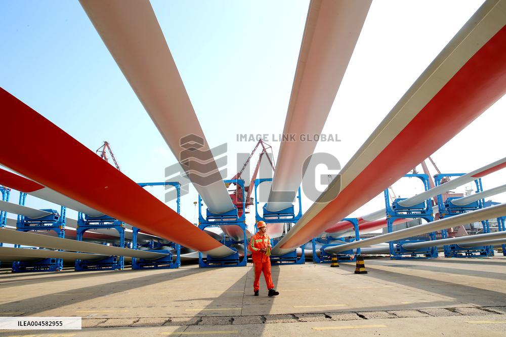 Super-large Wind Turbine Blades Shipment Export