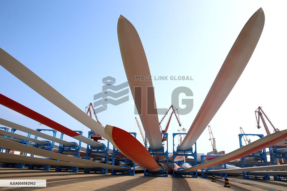 Super-large Wind Turbine Blades Shipment Export