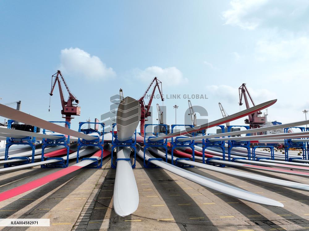 Super-large Wind Turbine Blades Shipment Export