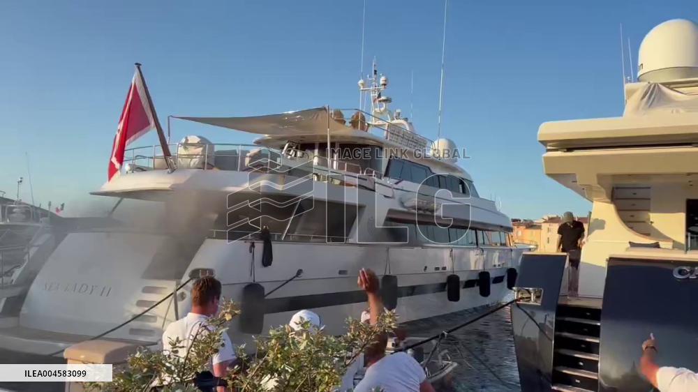 France: Superyacht Sea Lady II Catches Fire in Saint-Tropez