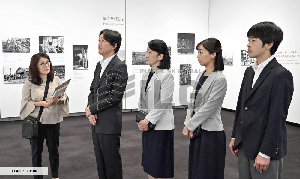 Crown prince, his family visit exhibition on Hiroshima