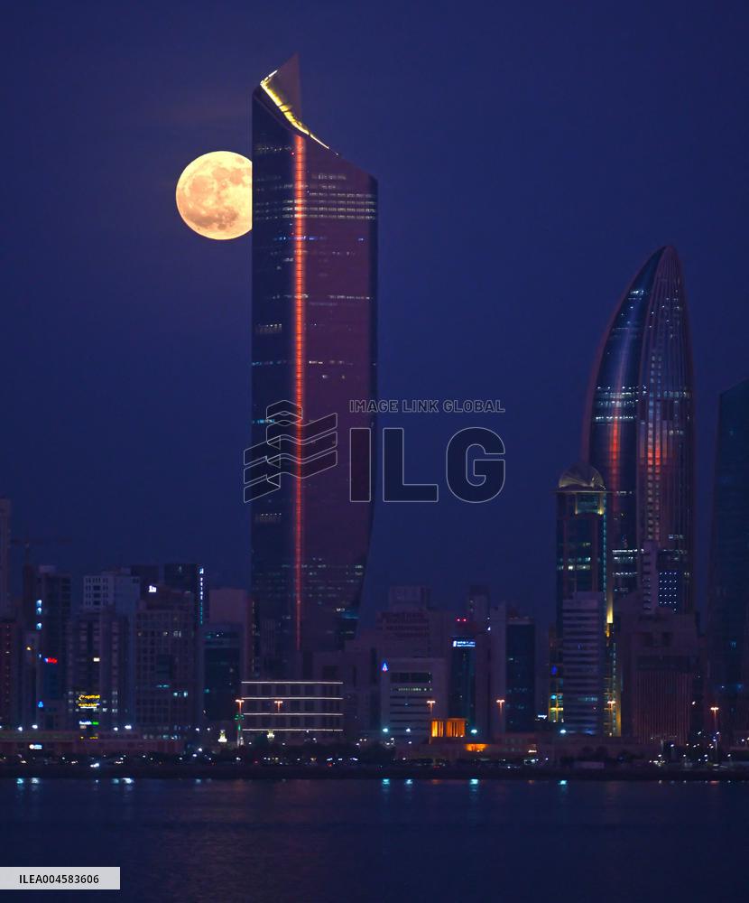 Full Moon Over Kuwait City - Kuwait