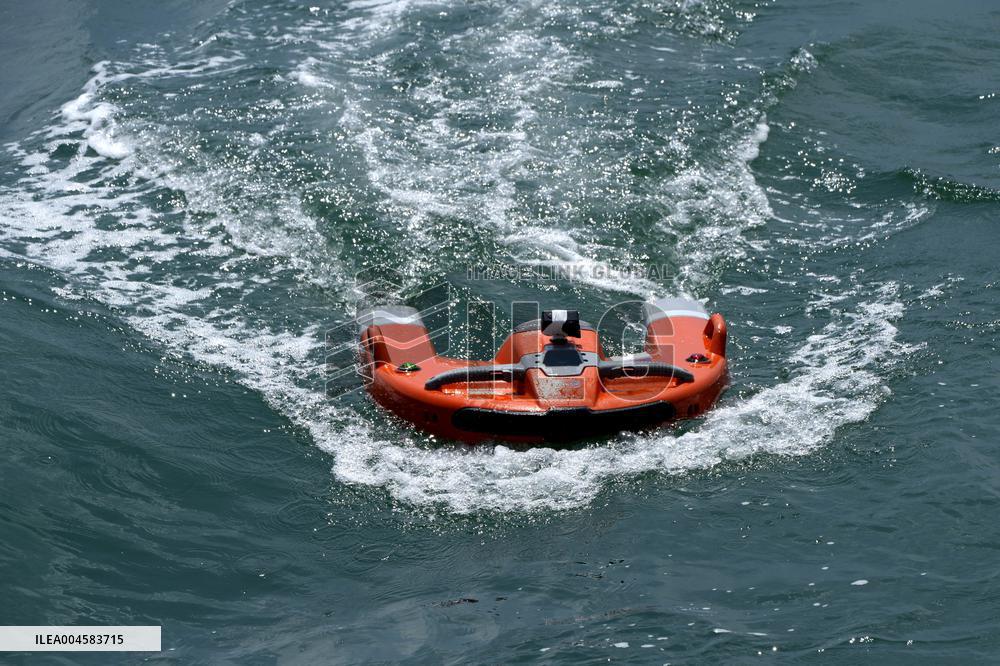 Launches Unmanned Swarm for Scientific Research in Xiangyanghong 10 - China