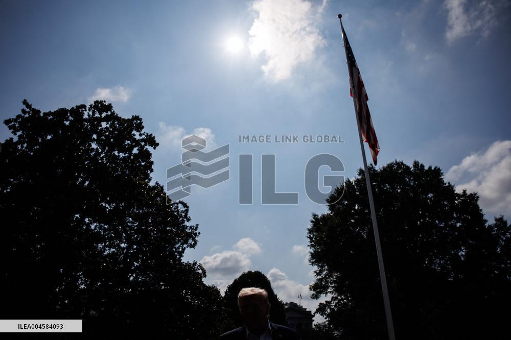 President and First Lady Trump Depart the White House - Washington