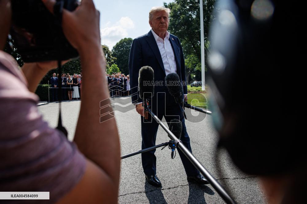 President and First Lady Trump Depart the White House - Washington