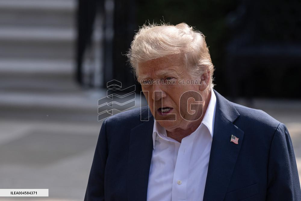 President Trump And Wife Depart White House For Texas - Washington