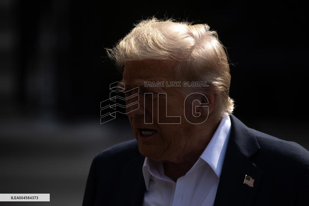 President Trump And Wife Depart White House For Texas - Washington
