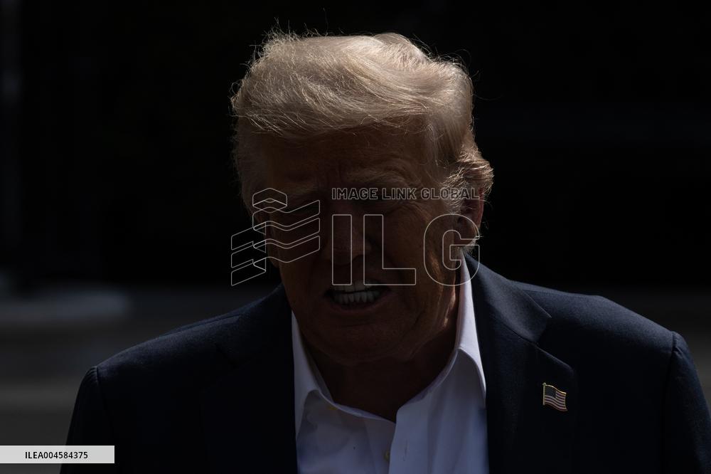 President Trump And Wife Depart White House For Texas - Washington