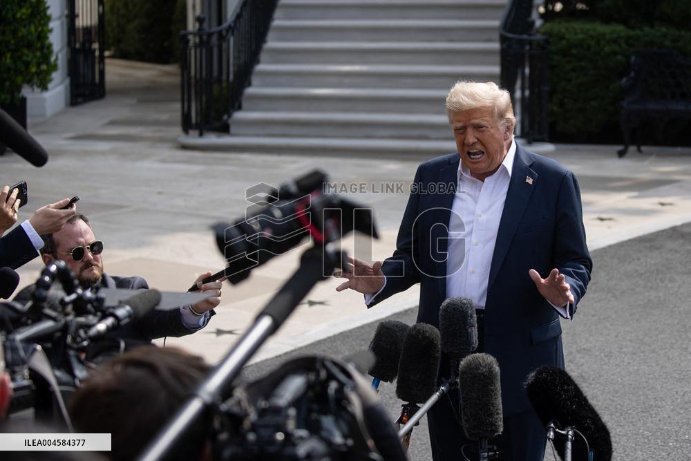 President Trump And Wife Depart White House For Texas - Washington