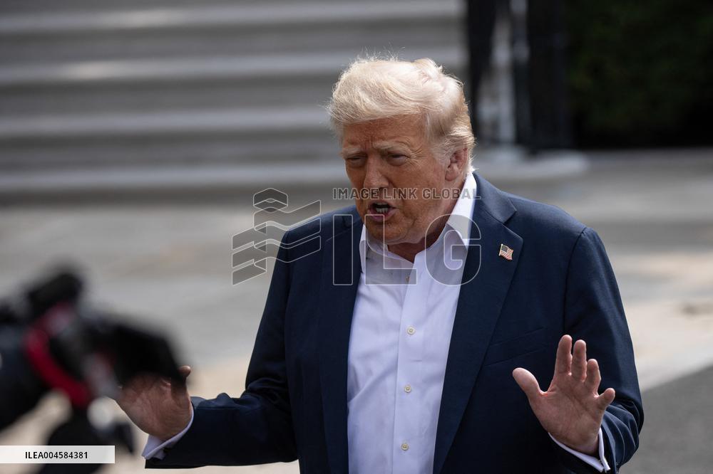 President Trump And Wife Depart White House For Texas - Washington