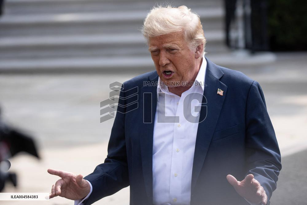 President Trump And Wife Depart White House For Texas - Washington