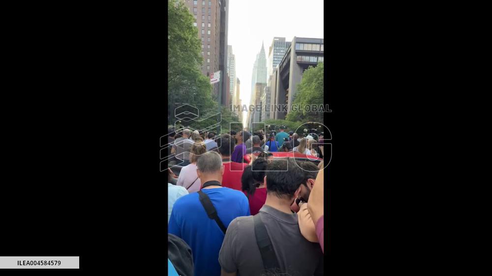 US: NYC Streets Fill as Crowds Witness 2025 Final Manhattanhenge