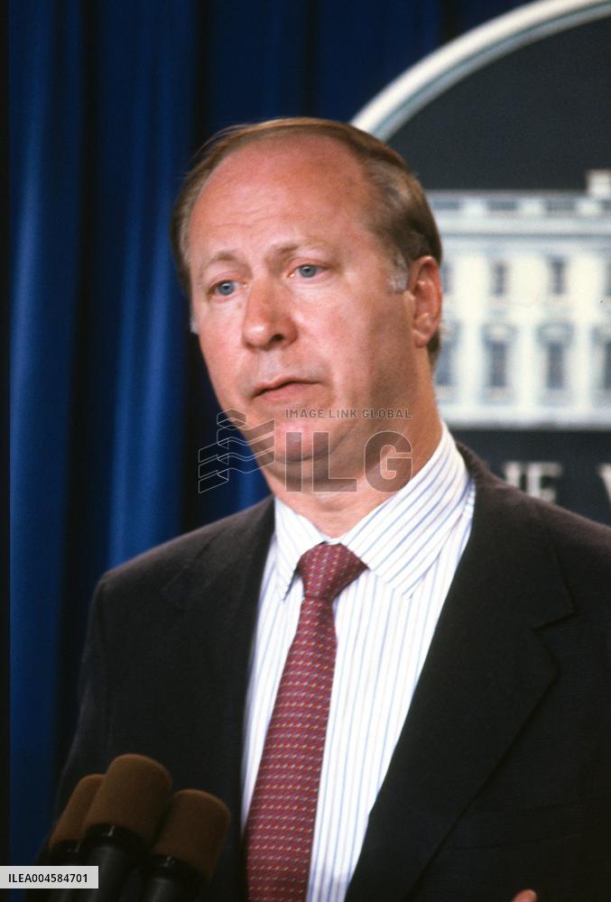 David Gergen Briefs the Press