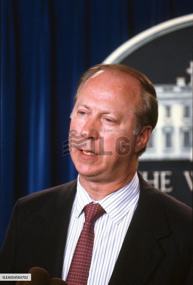 David Gergen Briefs the Press