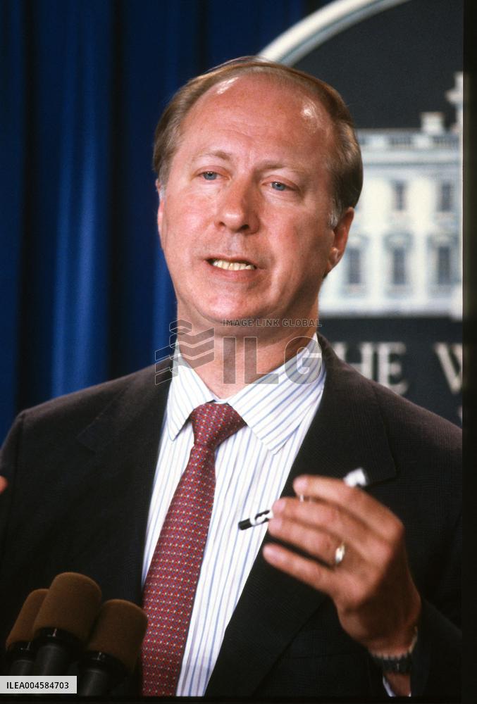 David Gergen Briefs the Press