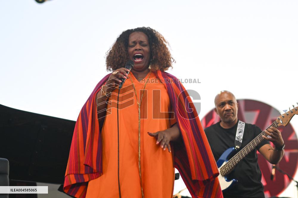 Dianne Reeves At 64th Jazz A Juan Festival - Juan‑les‑Pins