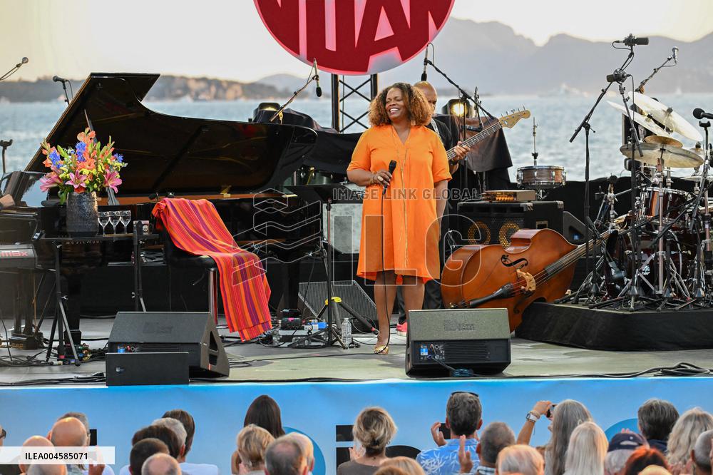 Dianne Reeves At 64th Jazz A Juan Festival - Juan‑les‑Pins