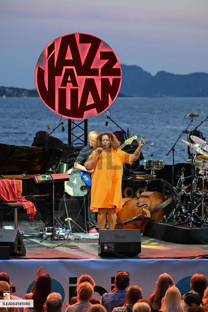 Dianne Reeves At 64th Jazz A Juan Festival - Juan‑les‑Pins