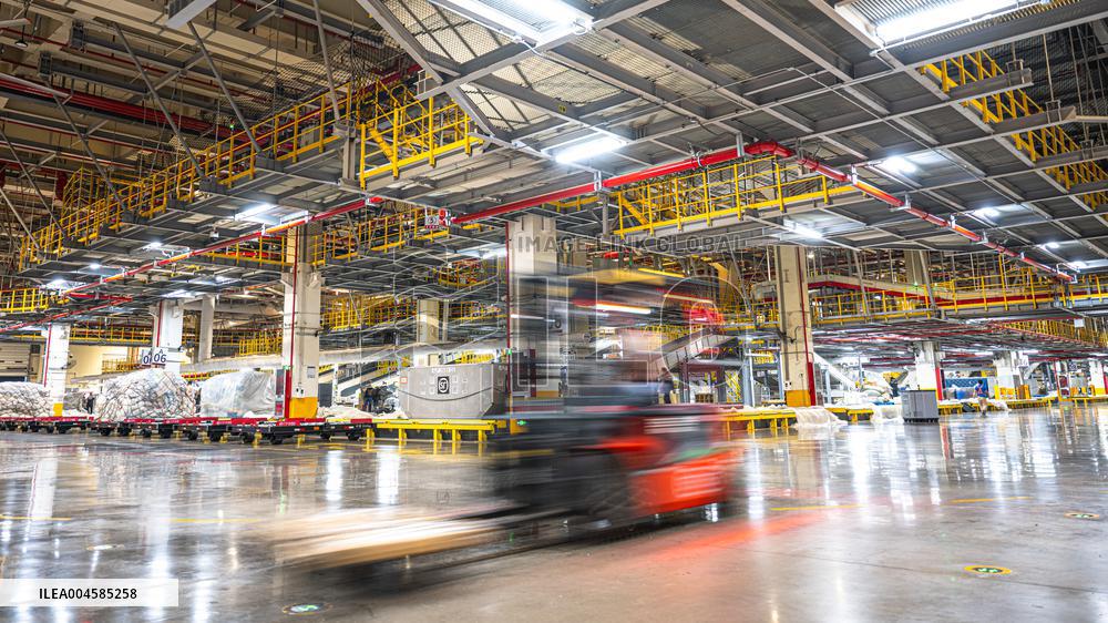 Ezhou Huahu International Airport - China