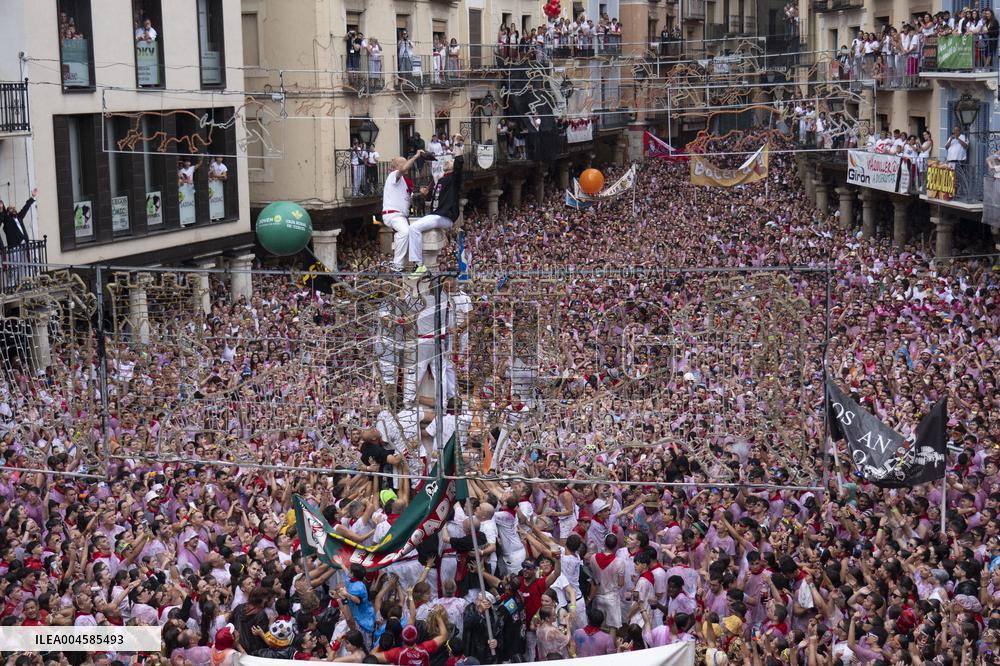 Laying of the handkerchief to the Torico - Spain