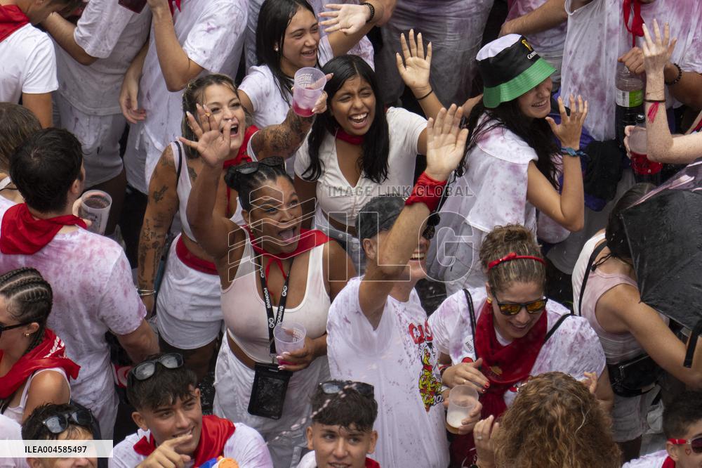 Laying of the handkerchief to the Torico - Spain