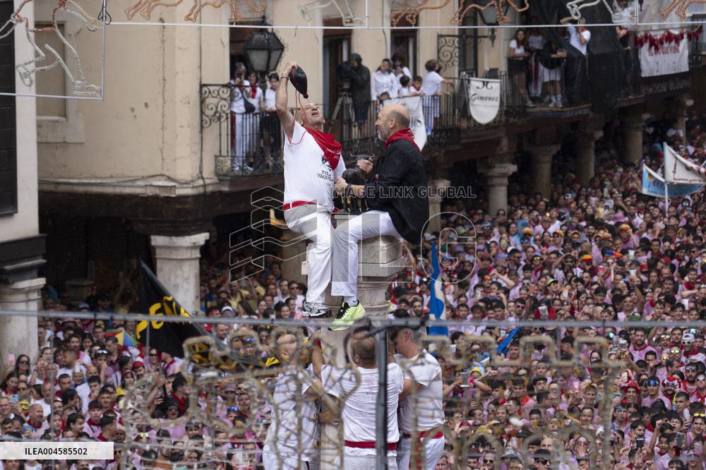 Laying of the handkerchief to the Torico - Spain