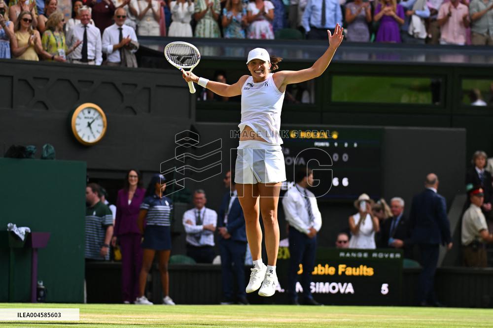 Iga Swiatek Wins A First Wimbledon Championship - London