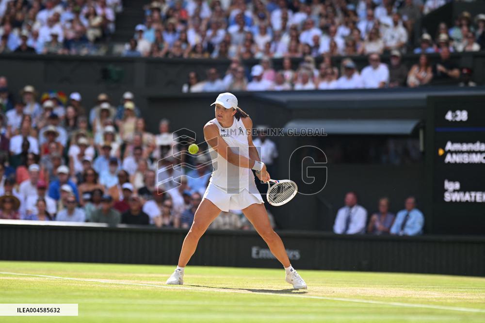 Iga Swiatek Wins A First Wimbledon Championship - London