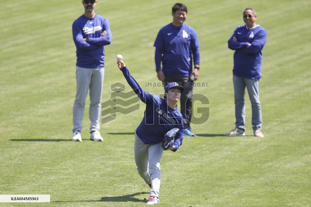 Baseball:Yoshinobu Yamamoto