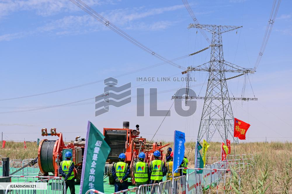 China Completes 750-kV Power Transmission Loop