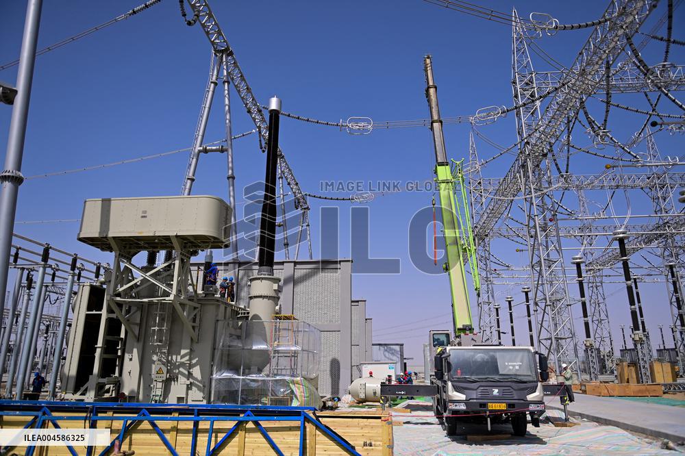 China Completes 750-kV Power Transmission Loop
