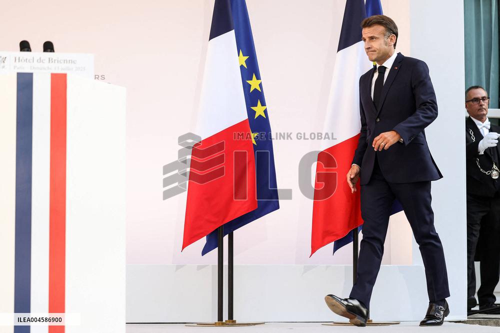 French President Meets the Armed Forces - Paris