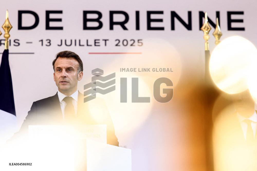 French President Meets the Armed Forces - Paris