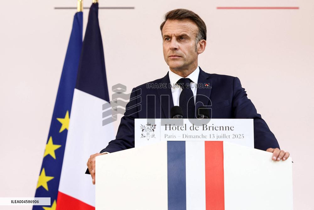 French President Meets the Armed Forces - Paris