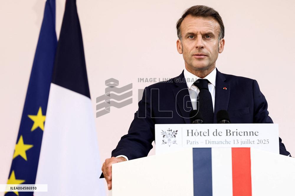 French President Meets the Armed Forces - Paris