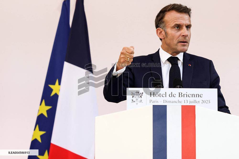French President Meets the Armed Forces - Paris