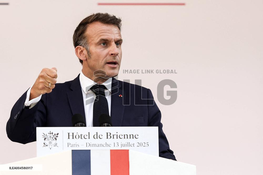 French President Meets the Armed Forces - Paris