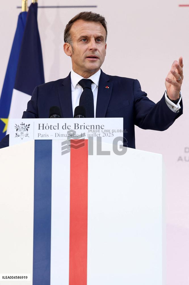 French President Meets the Armed Forces - Paris