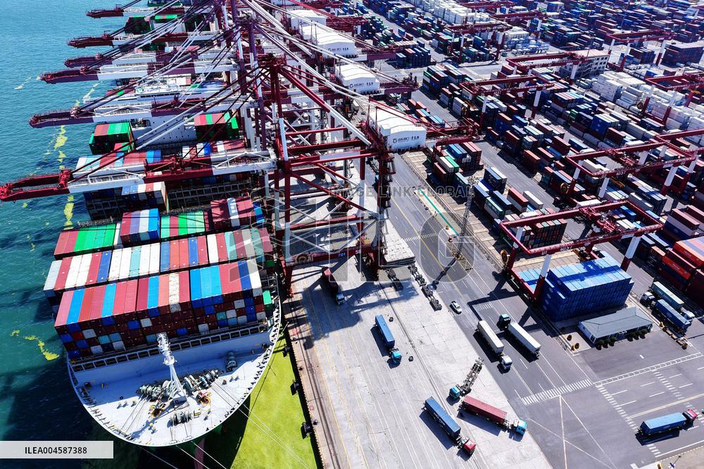 China Import And Export of Goods Trade Growth in H1 2025