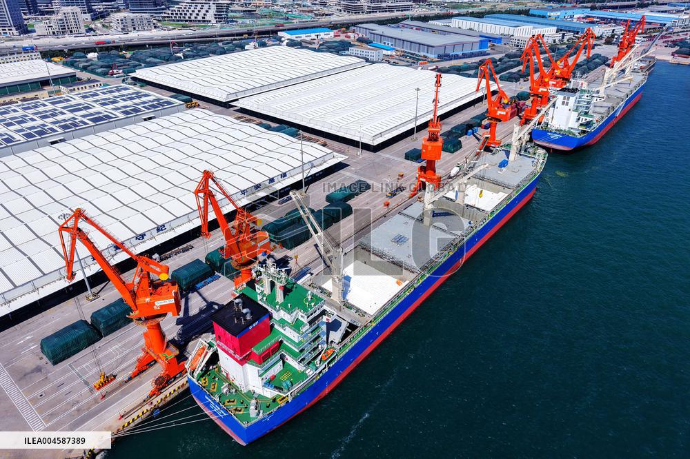 China Import And Export of Goods Trade Growth in H1 2025